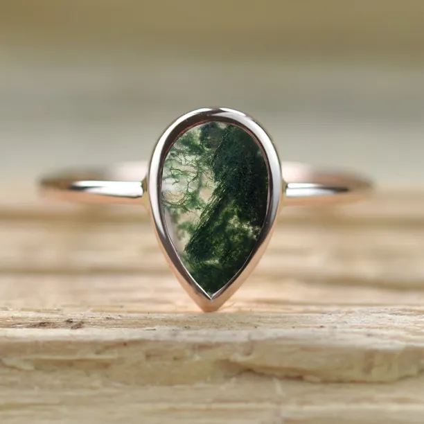 Gold ring with pear moss agate XENIA Image