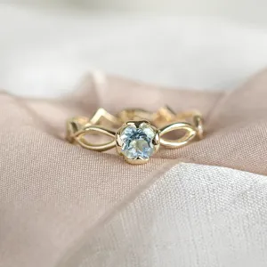 Gold ring with aquamarine and diamonds QUEEN Thumbnail