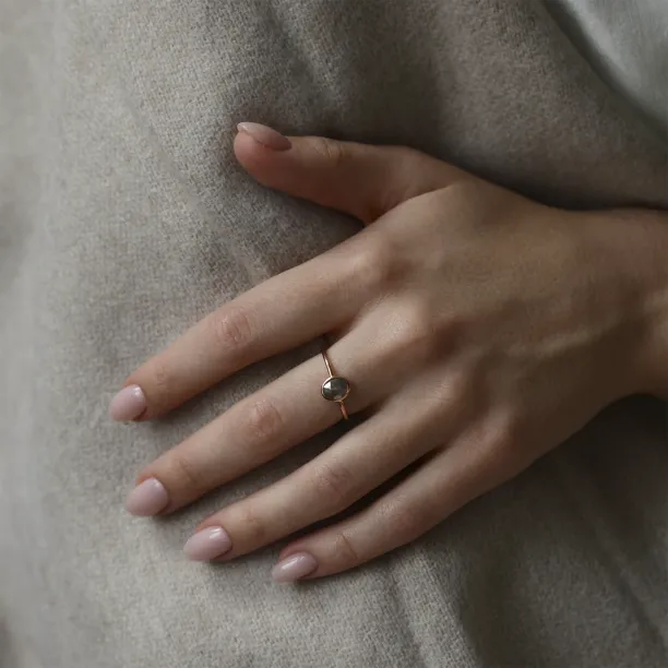 Gold ring with salt and pepper diamond HIKS Image