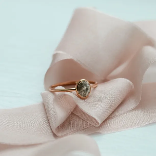 Gold ring with salt and pepper diamond HIKS Image