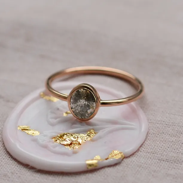 Gold ring with salt and pepper diamond HIKS Image