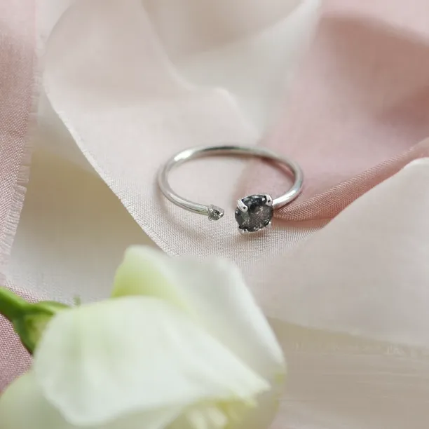 Gold open ring with salt and pepper diamond BETY Image