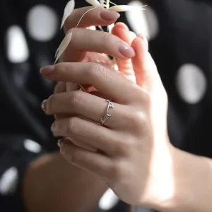 Gold minimalist leaf ring with diamonds OWE Thumbnail