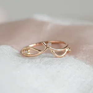 Gold minimalist leaf ring with diamonds DOFA Thumbnail