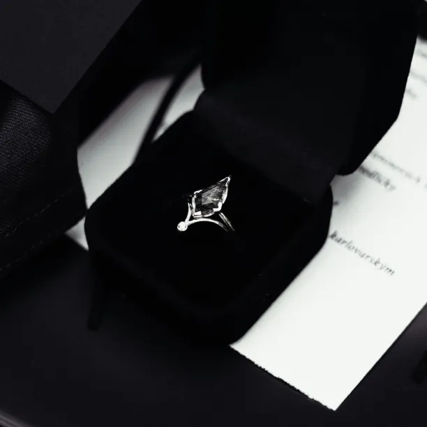 Gold minimalistic teardrop ring with diamond CAREN Image