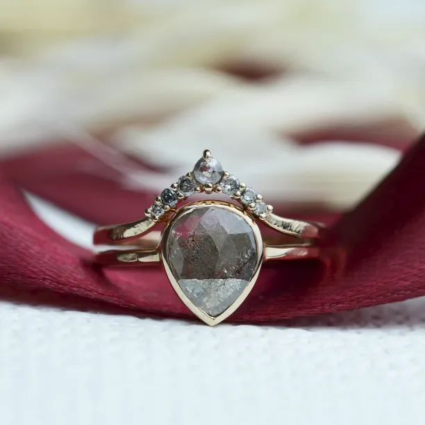 Gold set rings with salt and pepper diamonds PAULA Image