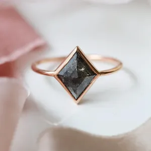 Salt and pepper diamond ring ADEL Thumbnail
