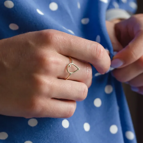 Gold minimalistic teardrop ring with diamond DAYSI Image