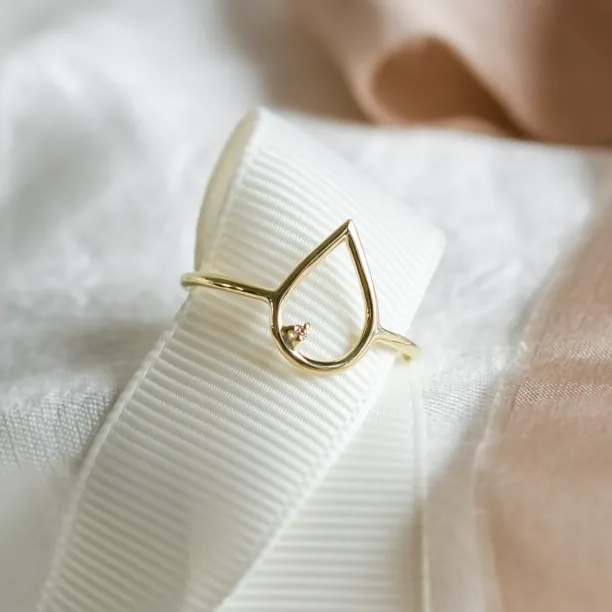 Gold minimalistic teardrop ring with diamond DAYSI Image