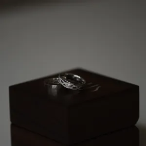 Gold wedding rings with geometric shape  JESI Thumbnail