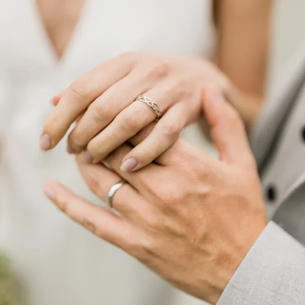 Bright Celtic Wedding Rings Set JAZ Image