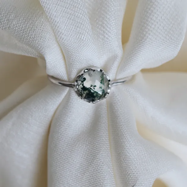 Gold ring with moss agate HILL Image