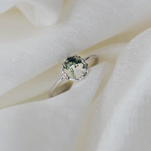 Gold ring with moss agate HILL Image