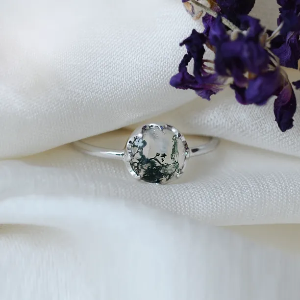 Gold ring with moss agate HILL Image