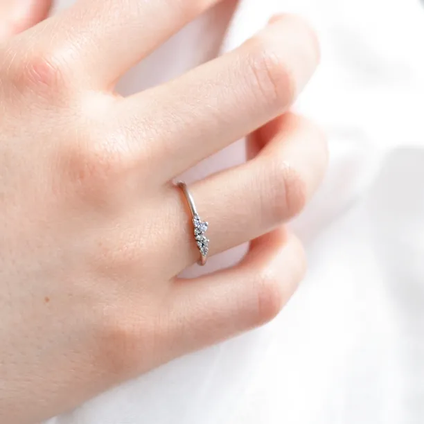 Gold ring with diamonds CLUSTER Image