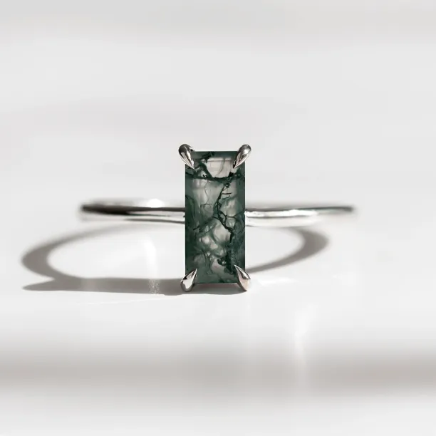 Gold ring with moss agate MOS Image