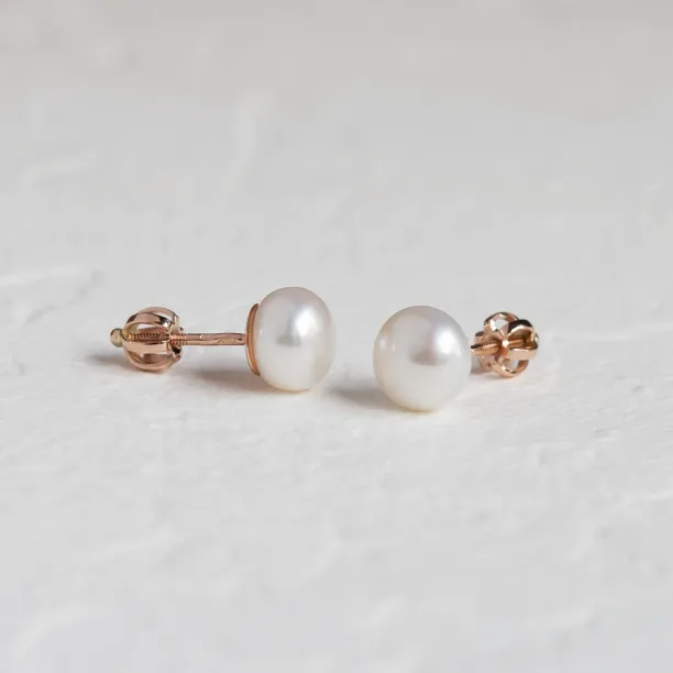 Pearl stud earrings VASKI Image