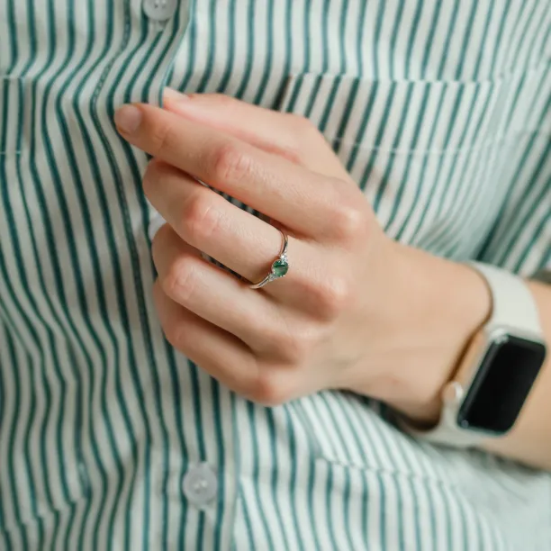 Gold ring with diamonds and emerald MONNY Image