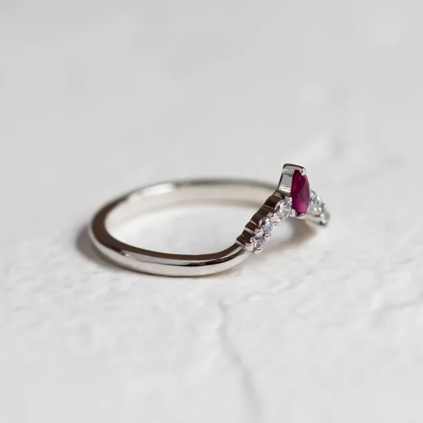 Gold diamond ring with ruby CROWN Image