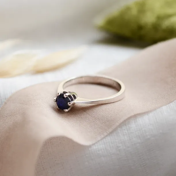 Unique gold ring with sapphire 0.5ct FLORA Image
