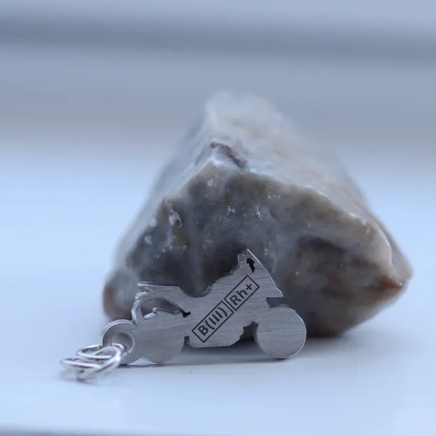 Men’s silver keychain with engraving SERI Image