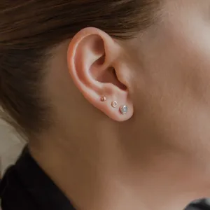 Minimalist gold earrings with salt and pepper diamonds LOLI