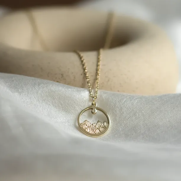 Gold pendant with a diamond EVEREST Image