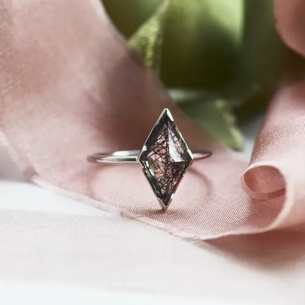 Gold ring with rutile quartz BENITO Image