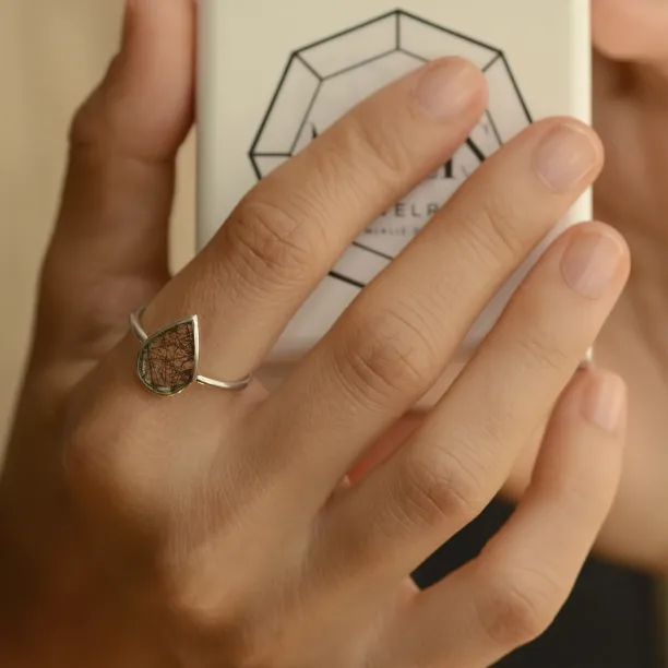 Gold ring with rutile quartz UBEDA Image