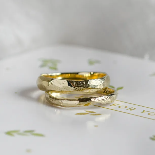 Atypical wedding rings GOLI Image