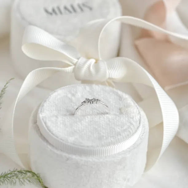 Gold ring with salt and pepper diamonds CLUSTER Image