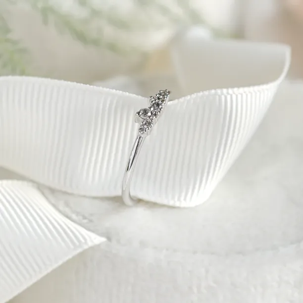 Gold ring with salt and pepper diamonds CLUSTER Image