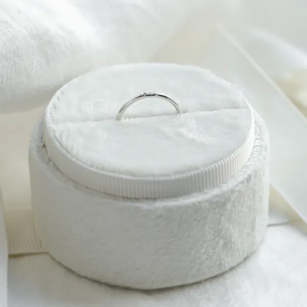 Gold minimalist ring with salt and pepper diamonds OLU Image