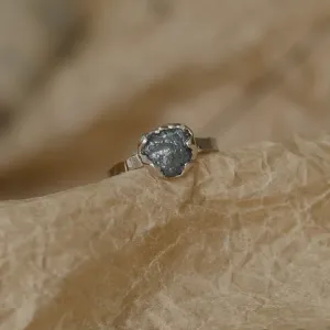 Gold ring with raw diamond GONI Thumbnail