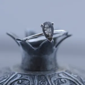 Gold ring with salt and pepper diamond ESSO Thumbnail