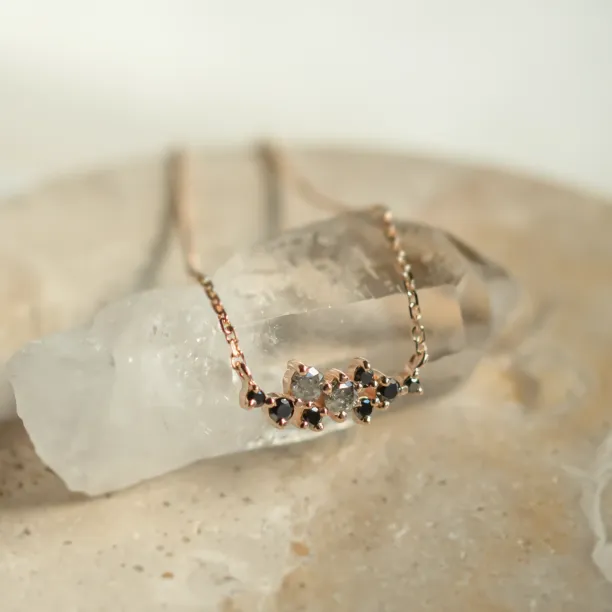 Gold necklace with salt and pepper diamonds KLARI Image