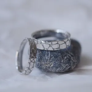 Gold wedding rings with pebbles design TORFA Thumbnail