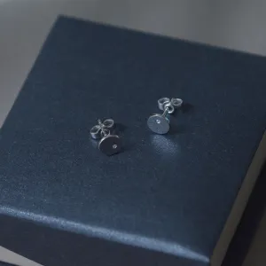 VIOLY gold and diamonds stud earrings for everyday life Thumbnail