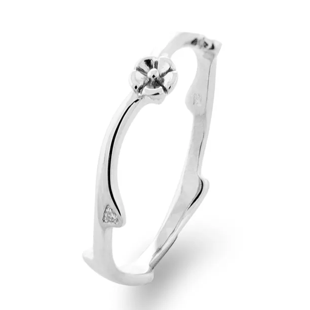 Minimalist daisy gold ring with diamonds VILO Image