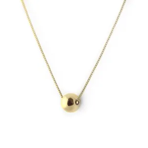 Minimalist gold ball pendant OKKE Thumbnail