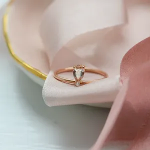 Rose gold ring with morganite and diamond MORGAN Thumbnail