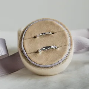 Wavy gold wedding rings with a diamond APRILIA Thumbnail