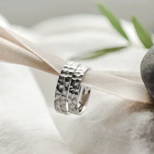 Gold wedding bands with engraved surface PRATO Thumbnail