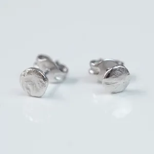 Silver hammered stud earrings with push back closure RIMINI Thumbnail