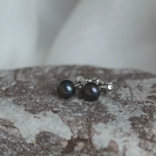 Stud pearl earrings QIANA Image