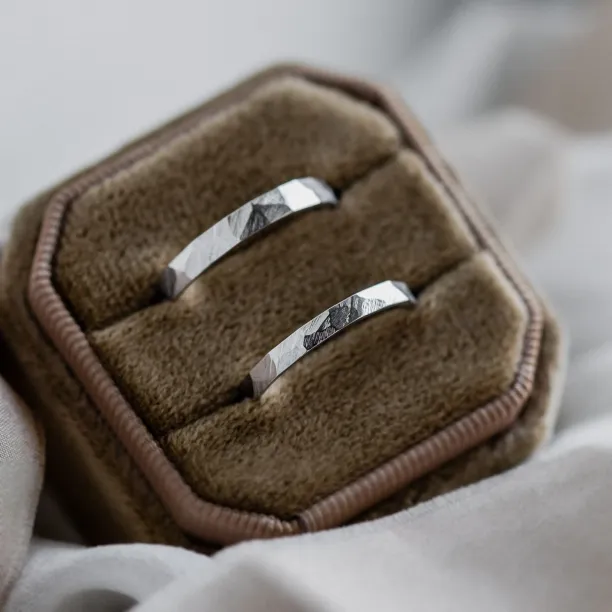 Platinum wedding rings with bevelled surface BOMM Image