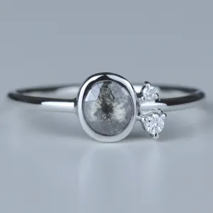MELISSA gold ring with salt and pepper diamond Thumbnail