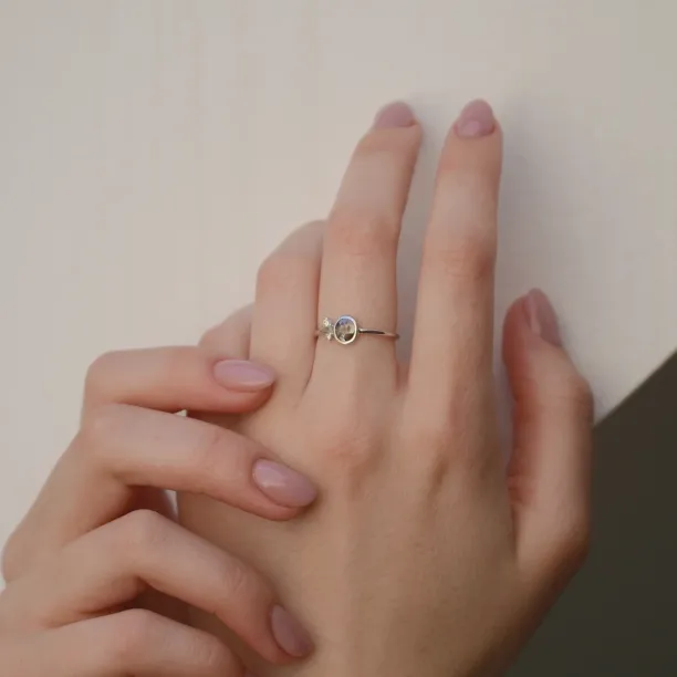 MELISSA gold ring with salt and pepper diamond Image