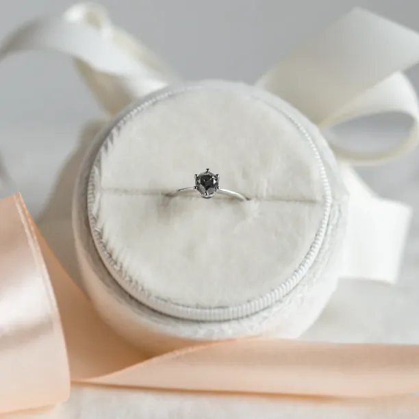 ELLERY salt and pepper diamond ring 0.5ct  Image