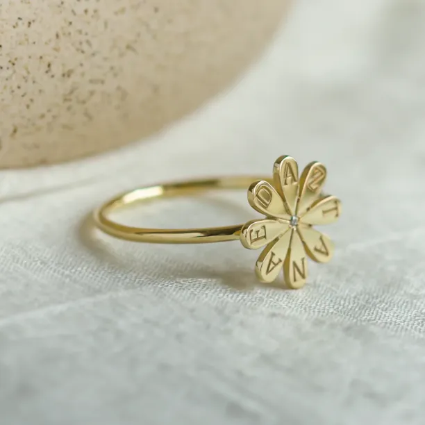 Gold ring with a diamond and engraving LEXI Image